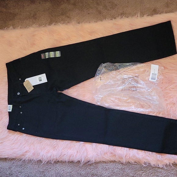 Levi's Other - Mens Levi's flex jeans black